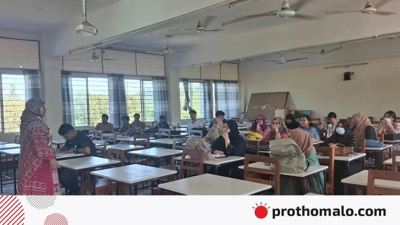 ৩৬ দিনের শাটডাউন শেষে চুয়েটের শিক্ষার্থীরা ক্লাসে ফিরে, উপাচার্য পুনর্বহালের আন্দোলন চলবে