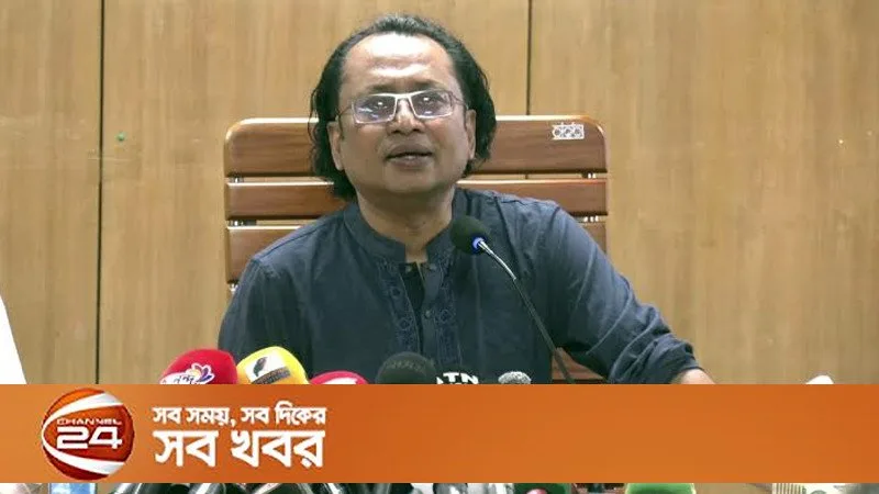 আইজিপি বিষয়ে চূড়ান্ত সিদ্ধান্তে প্রধানমন্ত্রীকে অপেক্ষা, তথ্য উপদেষ্টা জানান