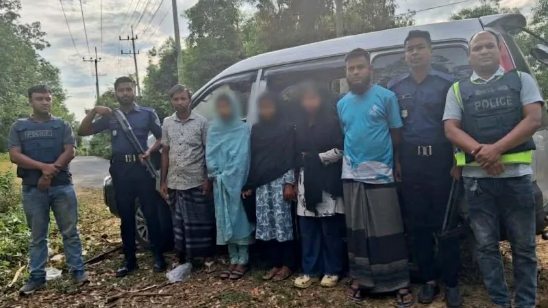 বান্দরবানের নিখোঁজ তিন স্কুলছাত্রী খুলশী থানায় উদ্ধার
