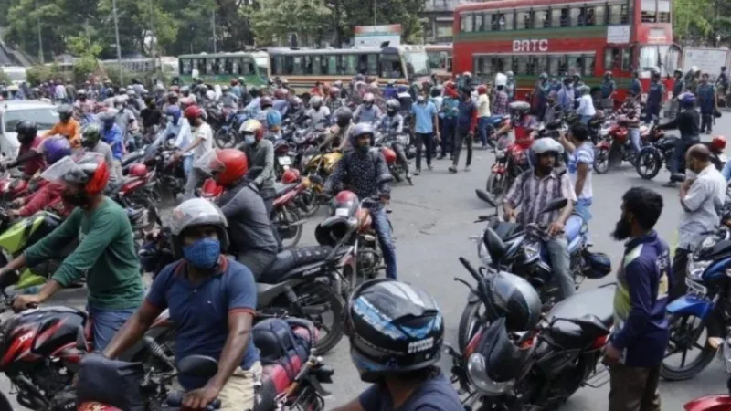 BRTA-র নতুন নির্দেশে মোটরসাইকেলে সামনের নম্বর প্লেট বাধ্যতামূলক