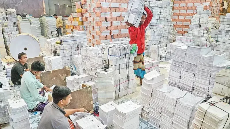 পাঠ্যপুস্তক মুদ্রণে ১৪% কমে ১৪০ মিলিয়ন টাকা সঞ্চয়, তাপজনিত মৃত্যু গ্লোবাল হেলথ ইমারজেন্সি দাবি