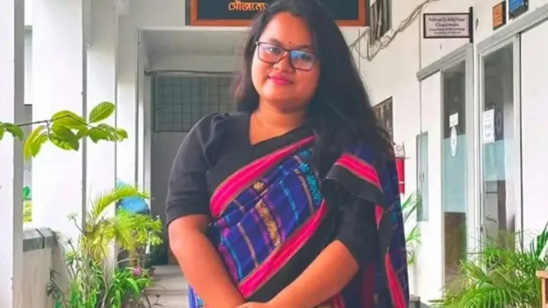 এয়ার অ্যাম্বুলেন্সে ঢাকায় নেওয়া রাবি শিক্ষার্থী চেসি ত্রিপুরার মৃত্যু