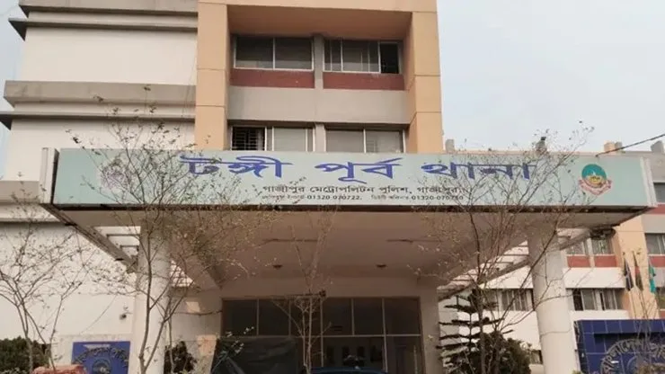 গাজীপুরের টঙ্গীতে গাড়ির ধাক্কায় বাবা ও ছেলে নিহত