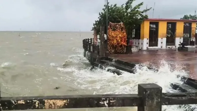 ঘূর্ণিঝড় অর্ণবের তীব্র বৃষ্টি ও ঝোড়ো হাওয়ায় ওড়িশা রাজ্যে ৪৮ হাজারের বেশি মানুষ নিরাপদ আশ্রয়ে