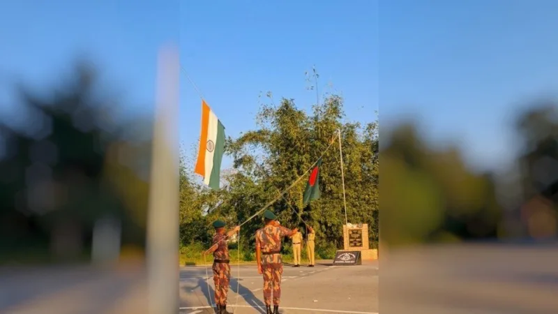 বাংলাবাজারে পতাকা নামানোর আনুষ্ঠানিকতা