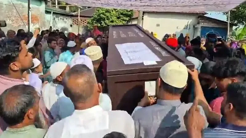 হৌতি মিসাইল হামলায় নিহত সাহেদ আহমেদ আশিকের দেহ বগুড়ায় পৌঁছেছে