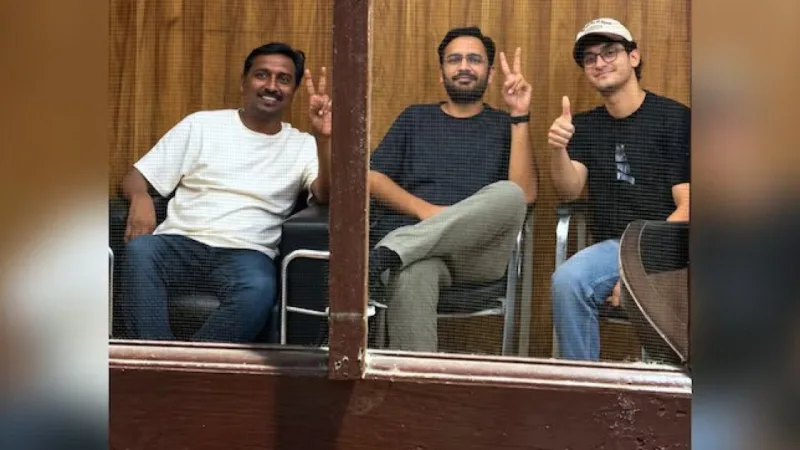 আশুতোষ রাঙ্কা ও সৌরভ দাসের জন্মদিনে পাঁচ দিনের কারাদণ্ড, জন্তর মন্ত্রে পতাকা উত্তোলনের অভিযোগে