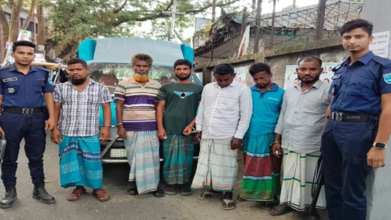 নায়াগাঙ্গজে জুয়া অভিযানে ছয়জনের জরিমানা, ফরিদপুরে ২৫০ বস্তা সার পাচার আটক