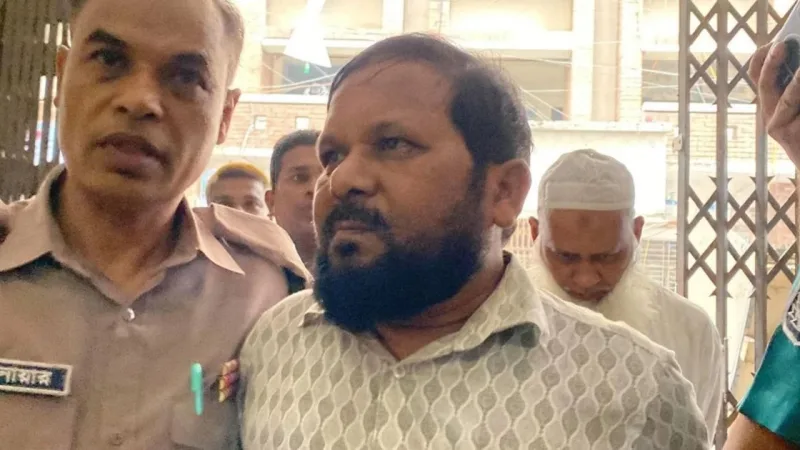 নিউ গিনি প্রোপার্টিজে ভাঙচুর মামলায় জামায়াত এমপির জামাতা ও বিকাশ চন্দ্রের জামিন