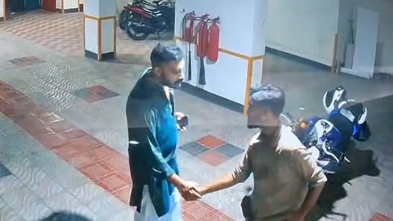 পিবিআই তুরাগে তাহসিফের মোটরসাইকেল উদ্ধার, মালিকানা যাচাই চলছে