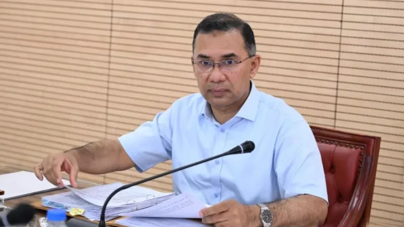 প্রধানমন্ত্রীর তরিক রাহমানের ত্রিভুজে দরজা পুজা সফর, ঢাকা ফিরে এলেন