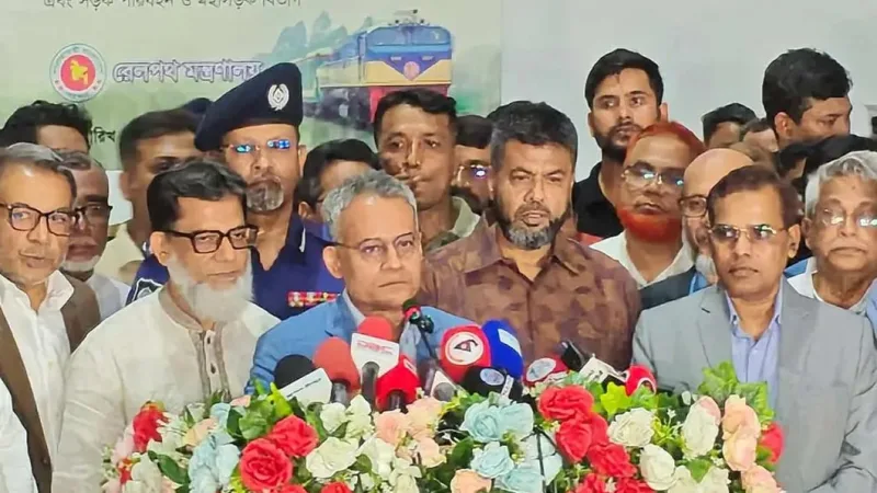 রেলমন্ত্রী অনলাইন টিকেট বিক্রিতে অনিয়মের অভিযোগ অস্বীকার করলেন