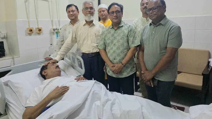 ভূমিমন্ত্রী মিজানুর রহমান মিনু রক্তশূন্যতা নিয়ে রাজশাহী মেডিকেল কলেজ হাসপাতালে ভর্তি