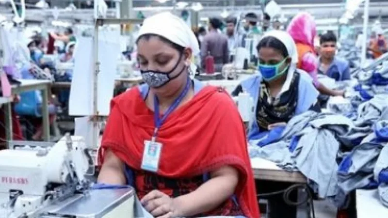 ২০২৬-২৭ অর্থবছরের প্রথম প্রান্তিকে তৈরি পোশাক রফতানি ৬.১% বৃদ্ধি, ৮০% আয় তিনটি পণ্যের ওপর
