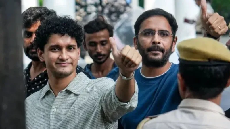 সাত দিন কারাগারে থাকা ককরোচ নেতা সৌরভ দাস ও আশুতোষ রাঙ্কা মুক্তি পেয়েছেন