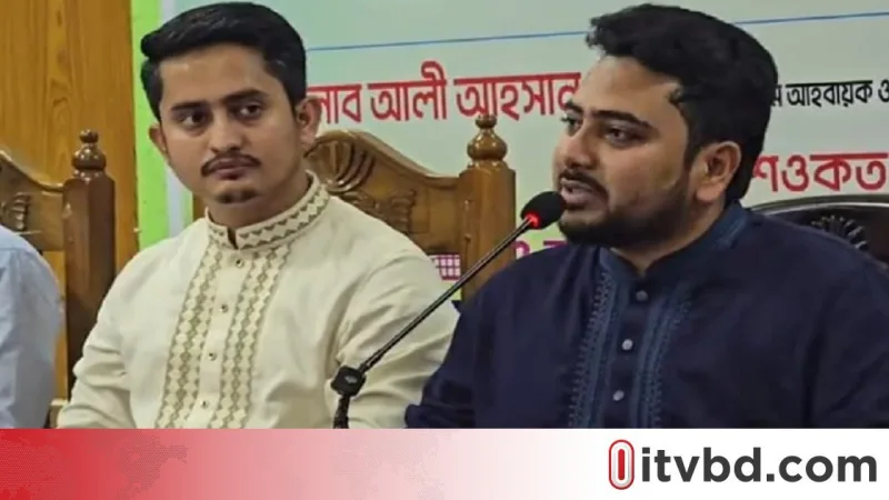 সমালোচনা করায় সরকার স্বৈরাচারী আচরণ করছে: নাহিদ ইসলাম