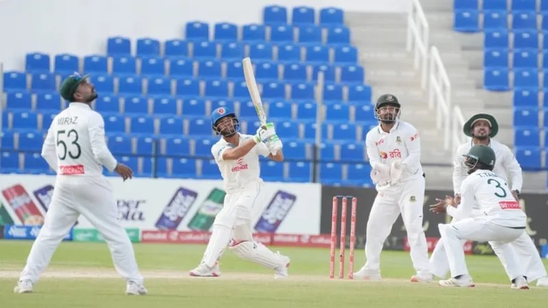 আফগান ক্রিকেটারকে আইসিসি শাস্তি, টেস্টে সময় নষ্টের অভিযোগ