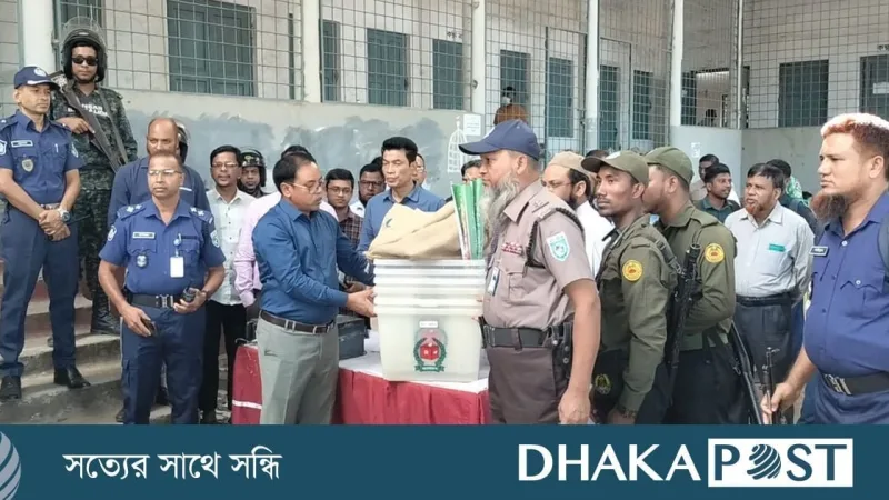 ঠাকুরগাঁও-১ উপনির্বাচন: ১৮৫ কেন্দ্রে নিরাপত্তা সহ সরঞ্জাম বিতরণ, ভোট ২৯ অক্টোবর