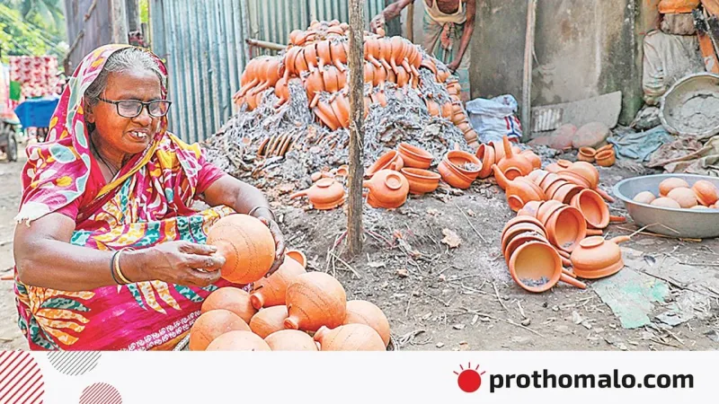 পটিয়ার তিন প্রজন্মের মাটির পণ্য ব্যবসা, এখন নাসির উদ্দিনের হাতে
