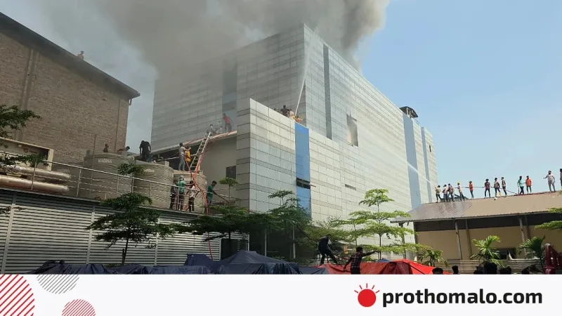 টঙ্গীতে ওষুধ কারখানায় আগুন, নিয়ন্ত্রণে ফায়ার সার্ভিসের ১৪টি ইউনিট