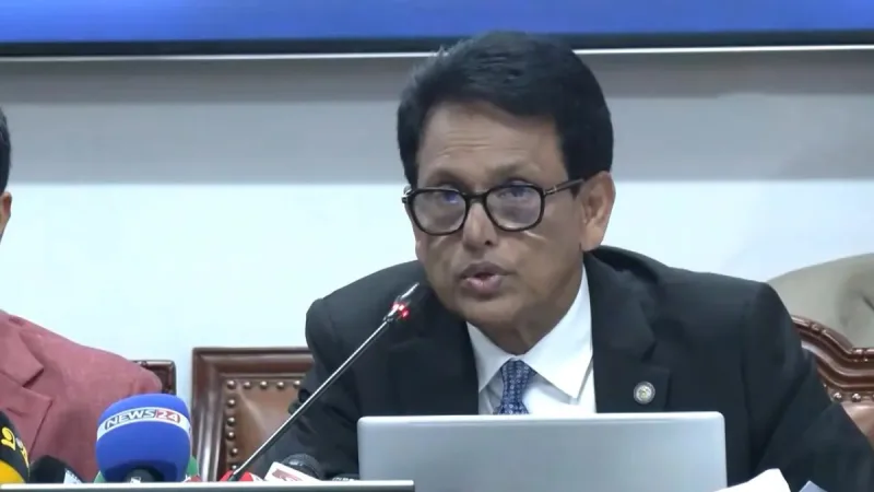 শিক্ষামন্ত্রী বললেন ট্রান্সজেন্ডার শব্দটি অনিচ্ছাকৃতভাবে ব্যবহার করেছেন