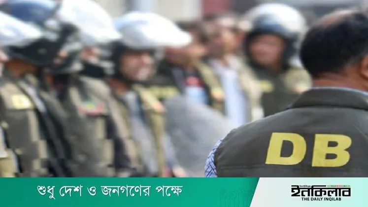 ভাটারায় অতিরিক্ত ডিআইজির ভাড়া বাসিতে ডিবি অভিযান, ৮৫ জন আটক