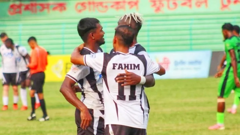 মোহামেডান স্পোর্টিং ক্লাবের ৪-০ জয়, শীর্ষে পুলিশ এফসি