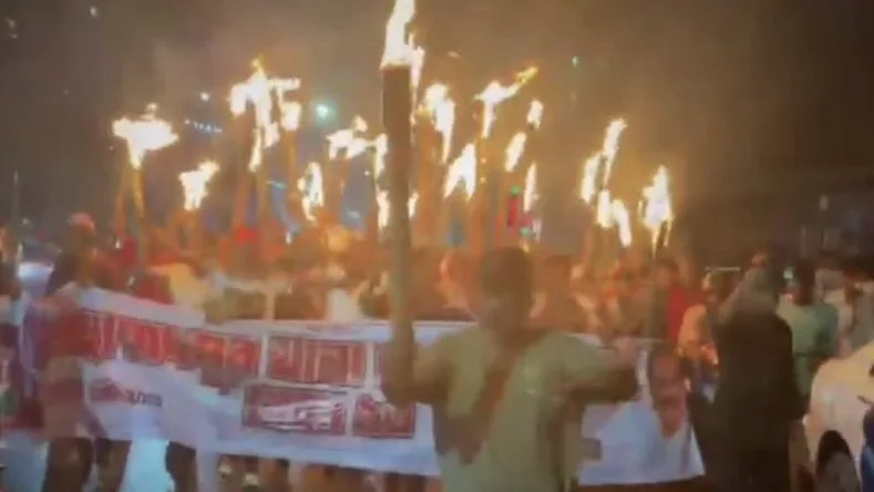কল্যাণপুরে নিষিদ্ধ আওয়ামী লীগের মশাল মিছিল, গাইবান্ধায় নেতা গ্রেপ্তার